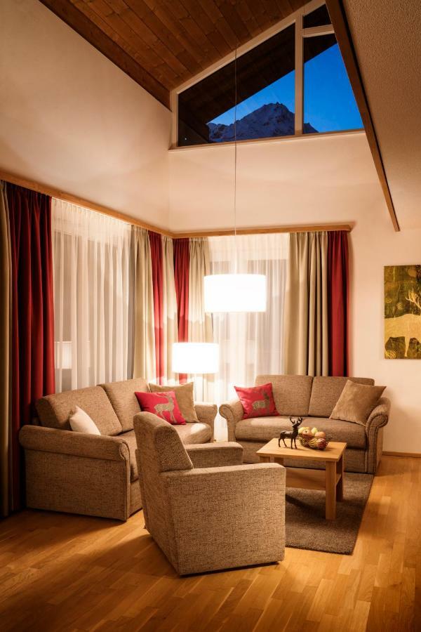 AlpinLodges Matrei Matrei in Osttirol Buitenkant foto